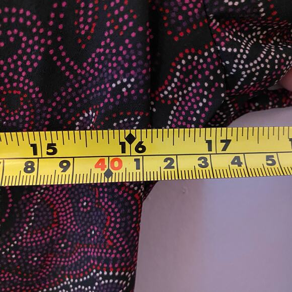 ModCloth Women's size Medium Lightweight Paisley Black Red Flowy Long Sleeve Top - Picture 6 of 8